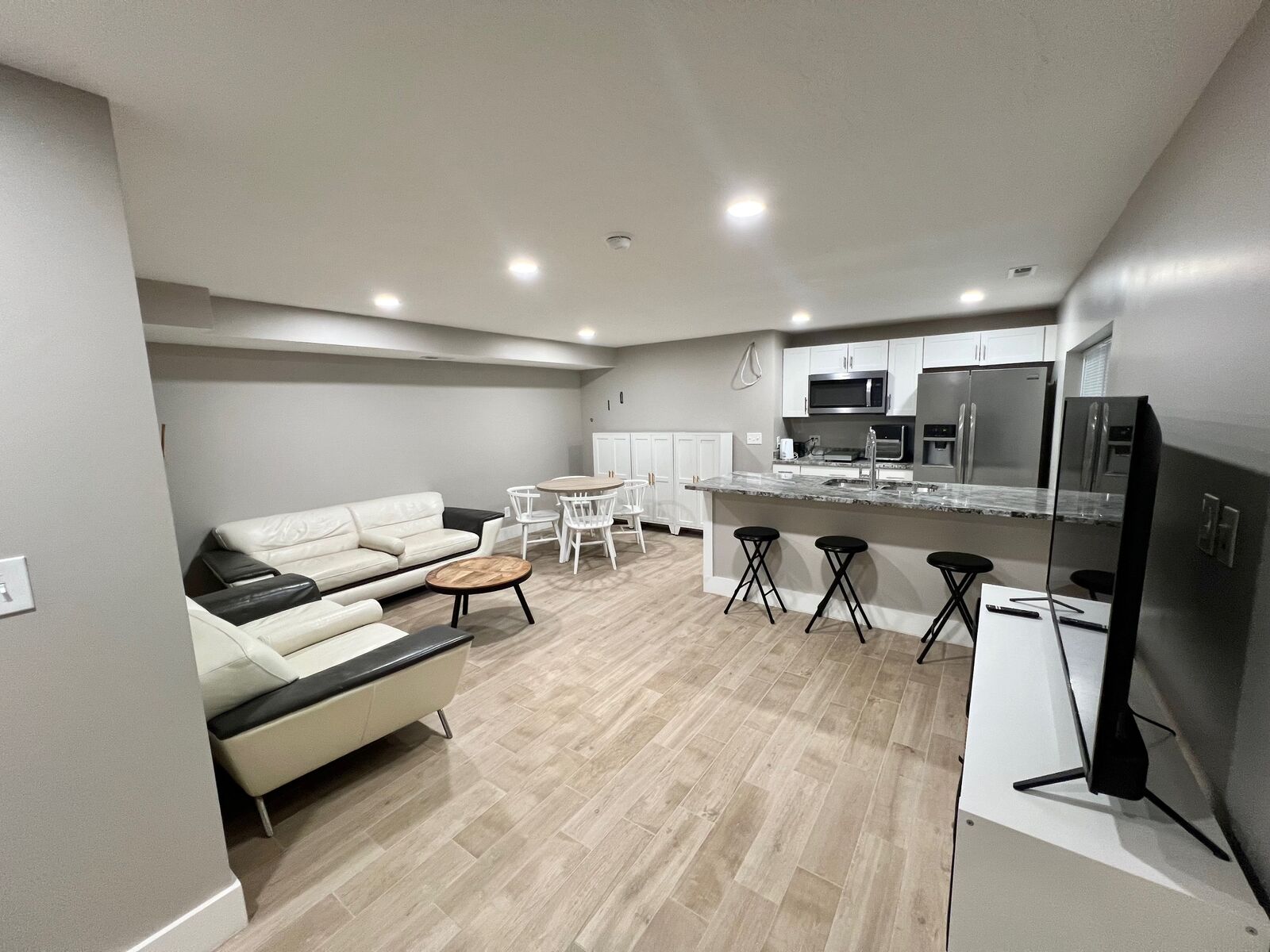 Furnished Room All Utilities Included (Month to Month)