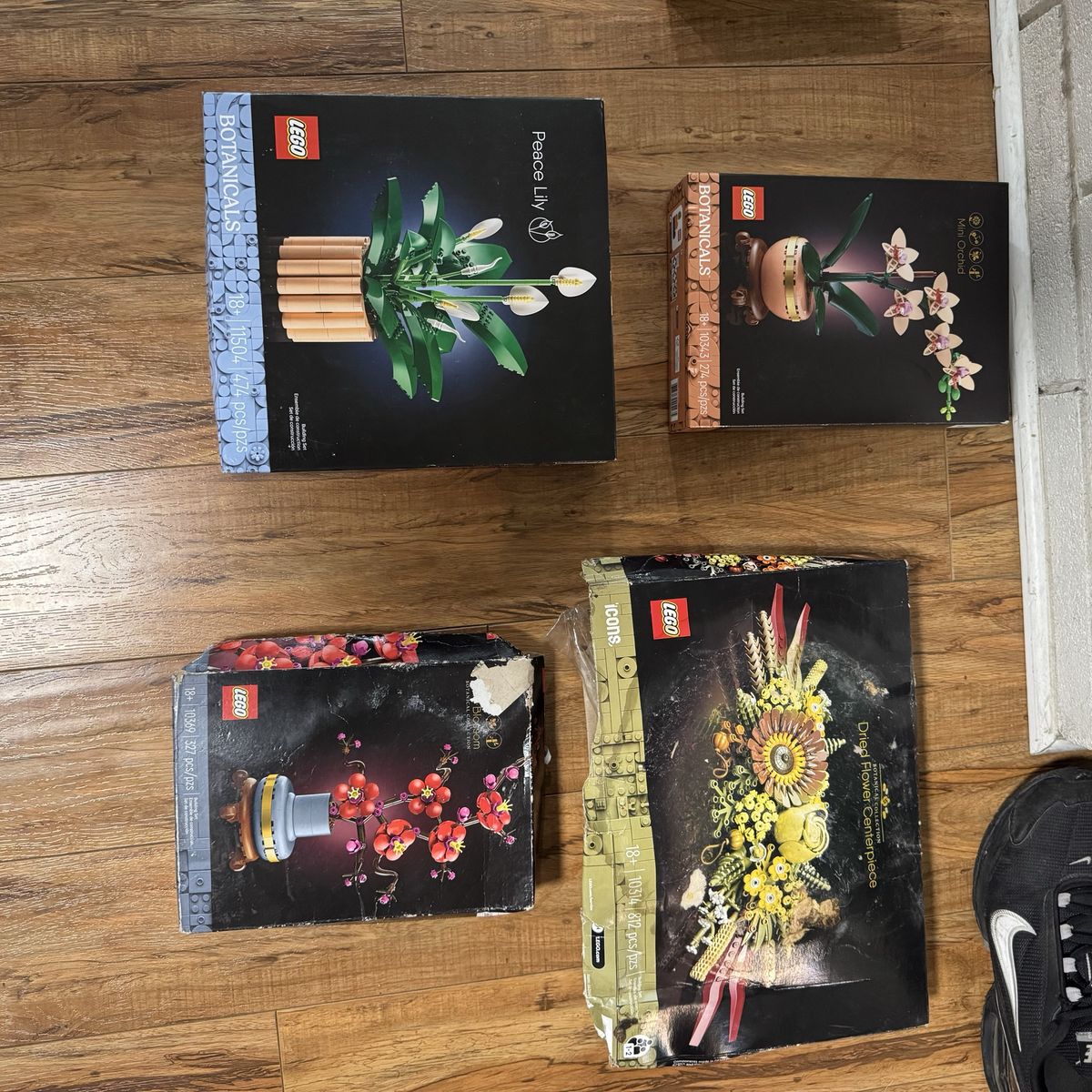 LEGO Botanicals Set Bundle - Peace Lily, Mini Orchid, Plum Blossom, Dried Flower Centerpiece