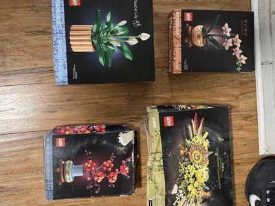 LEGO Botanicals Set Bundle - Peace Lily, Mini Orchid, Plum Blossom, Dried Flower Centerpiece