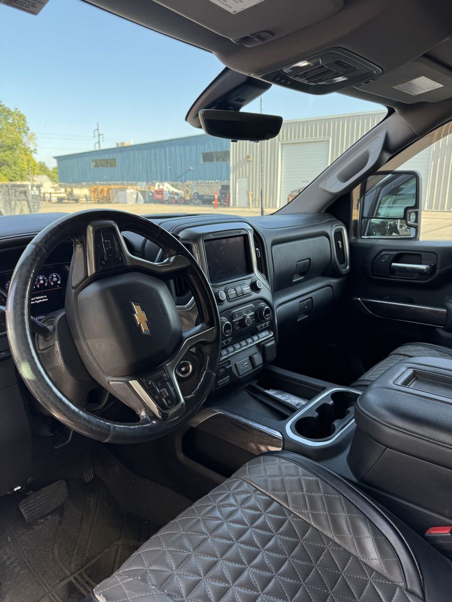 2020 Chevy 3500 Duramax flatbed