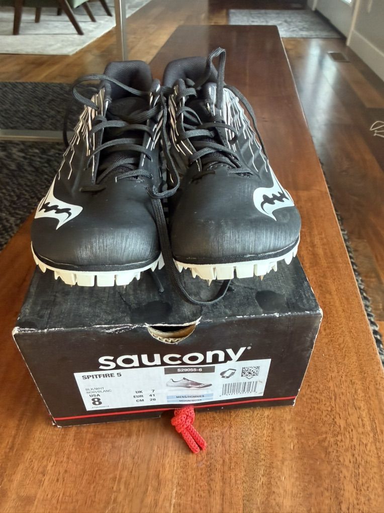 NIB Saucony Track Spikes