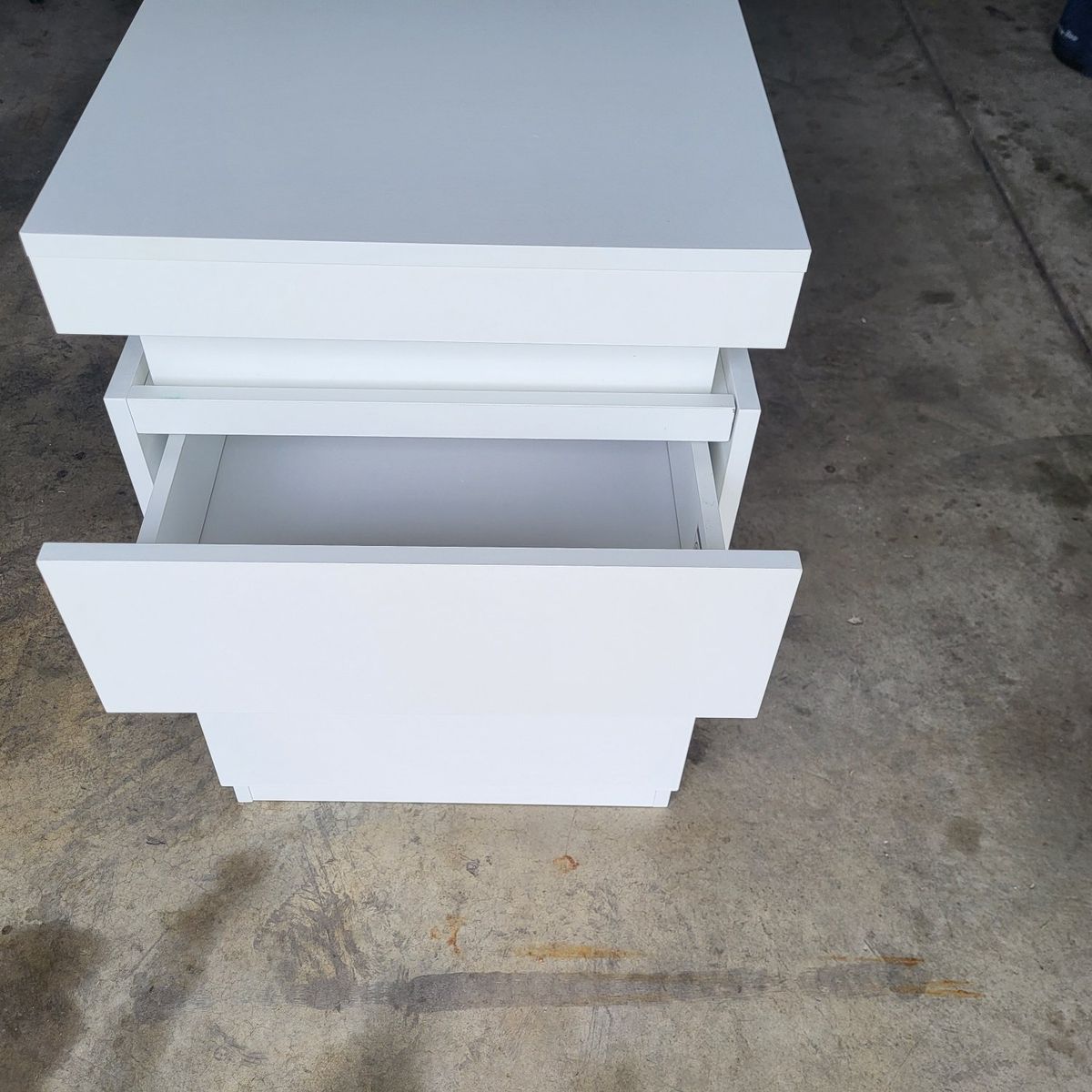 4 Drawer Wood Nightstand w/Power Outlet & Lights