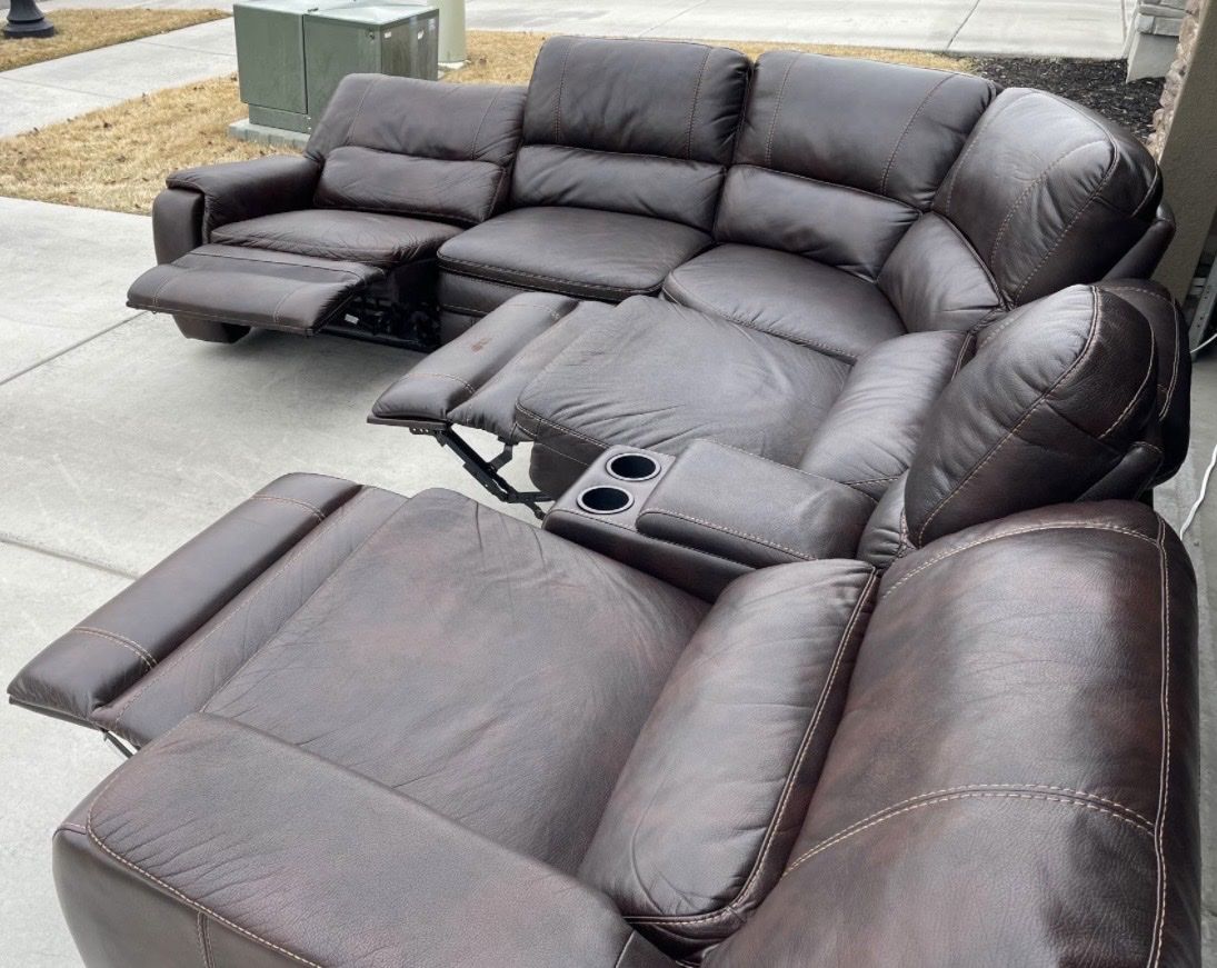 Modular reclining sectional