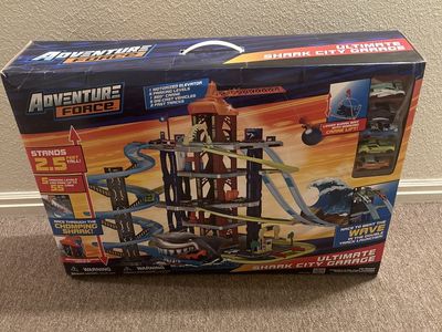 Adventure Force Ultimate Shark City Garage Diecast Track Playset 2.5 ft Tall NEW