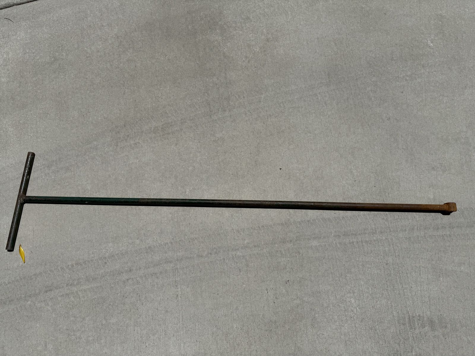 Irrigation valve key 5 ft. length - good condition normal wear. 
