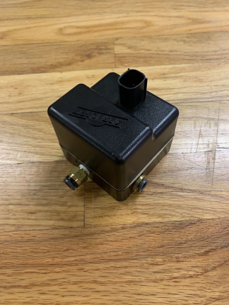 Air Lift  Wirelessone gen 1 manifold assembly AirLift 72701W Towing