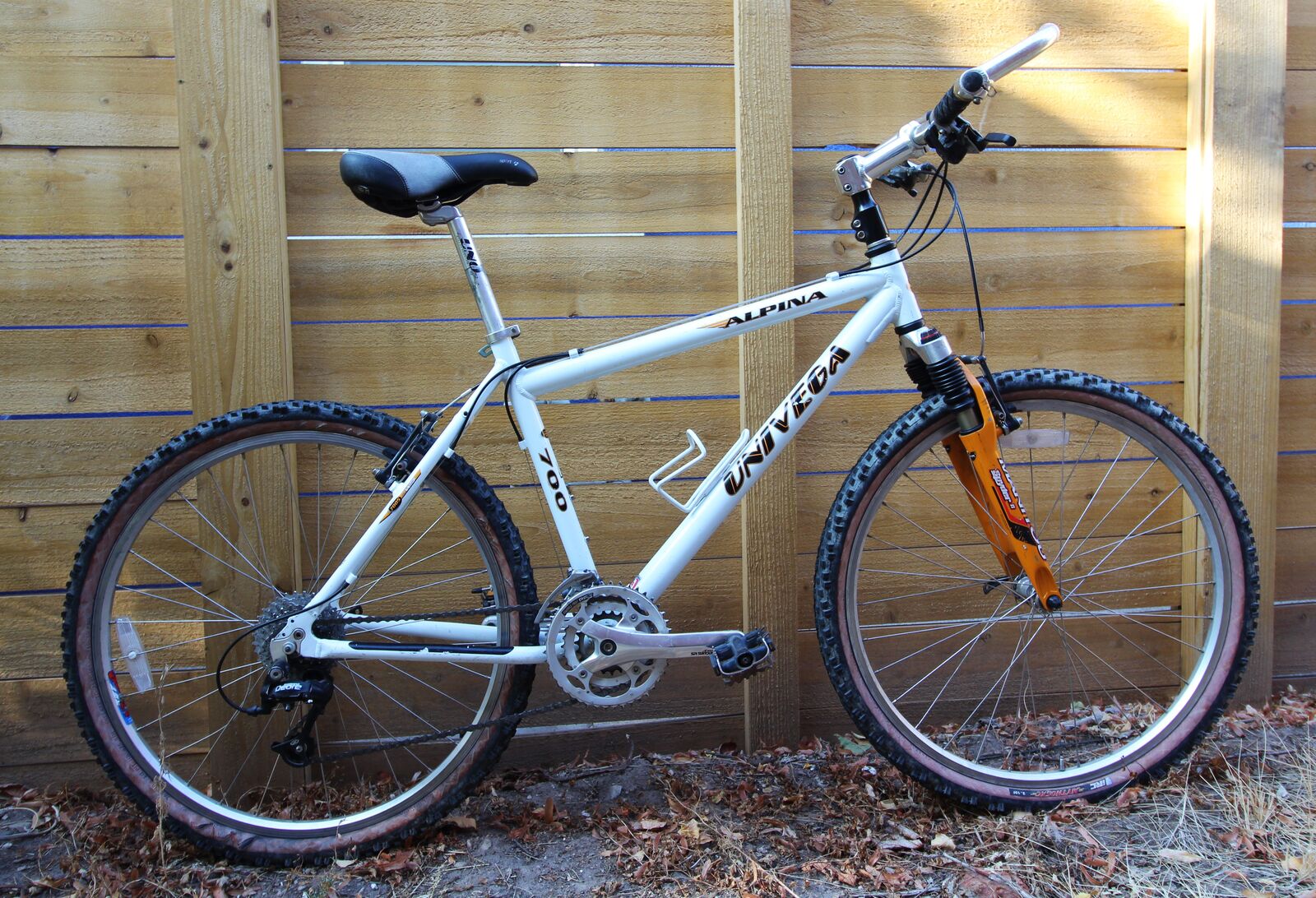 Sweet Univega Alpina 700 vintage mountain bike