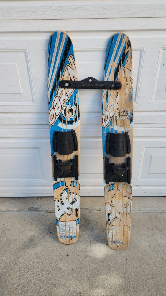 OBRIEN Childs beginner skiis