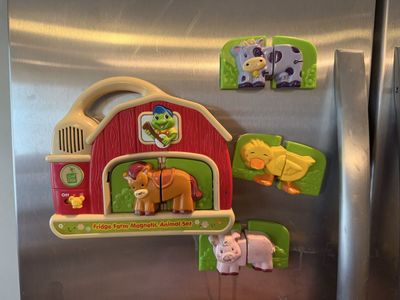 LeapFrog Fridge Farm Magnetic Animal Set