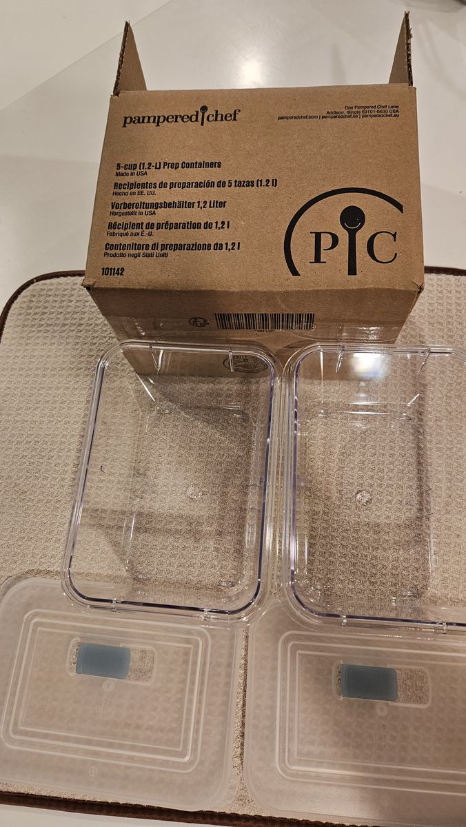 Pampered Chef 5-cup (1.2-L) prep containers