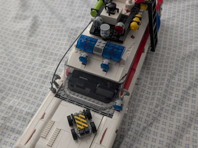 LEGO Ghostbusters ECTO-1 10274 - USED