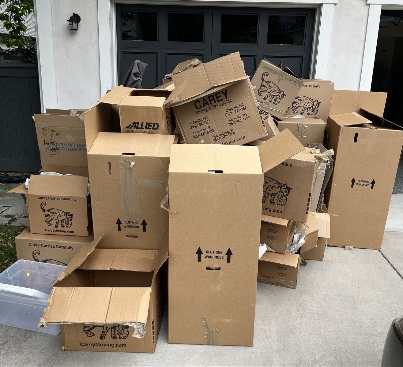 Moving Boxes & Packing Paper - Various Sizes, Wardrobe & Standard