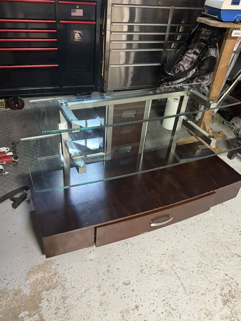 Main image 10