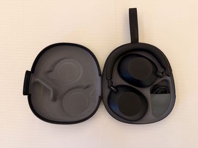 Sony WH-1000XM6 Wireless Noise-Cancelling Headphones with Case - Black