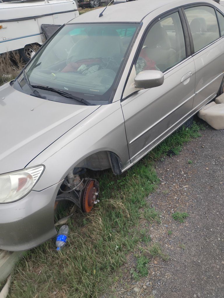 Used Honda Civic (Year Unknown) - For Parts or Repair, Missing Front Wheel - Silver Sedan