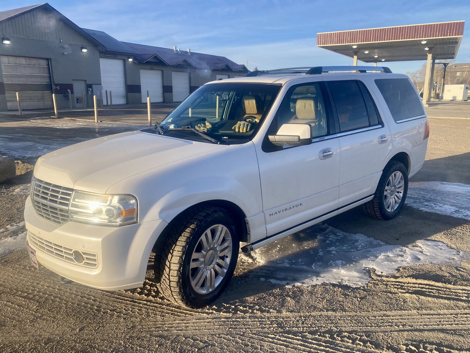 2013 LINCOLN NAVIGATOR Base