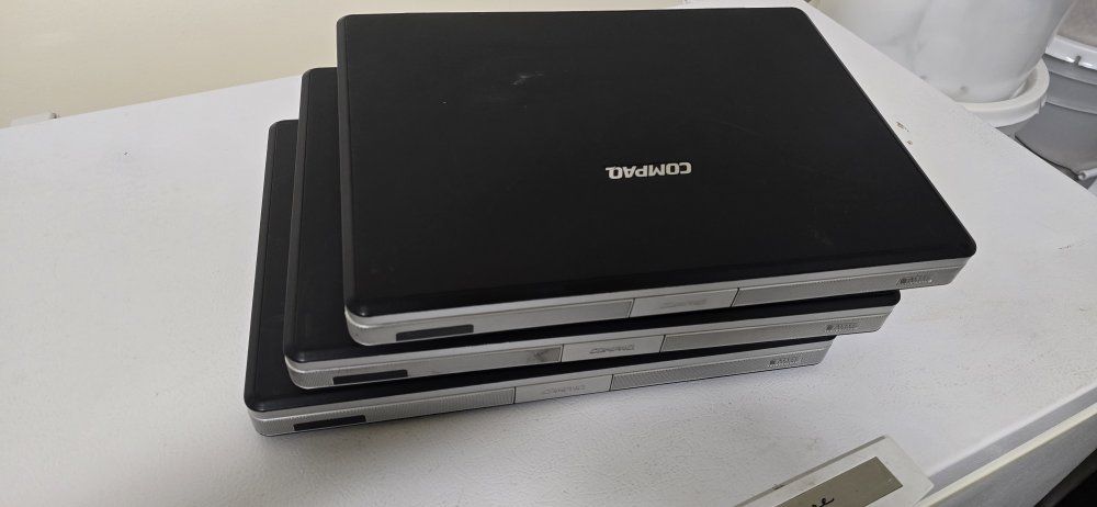 Compaq Laptops Pesario V5000 (3 units) - Untested Condition. No power supplies.