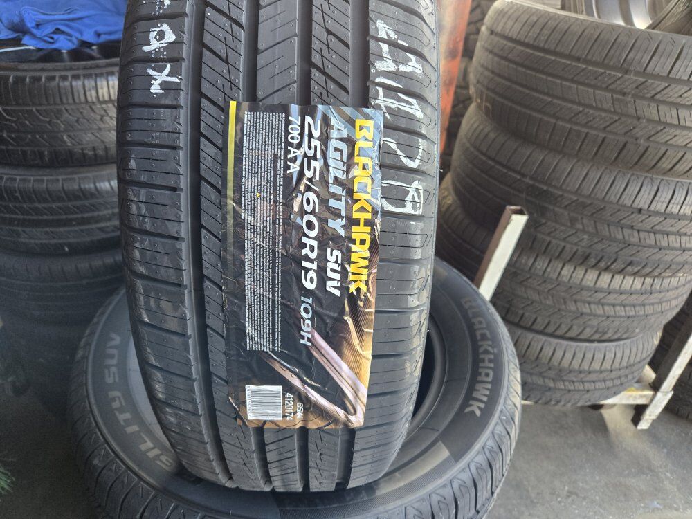 SET 255/60R19 BLACKHAWK AGILIS SUV