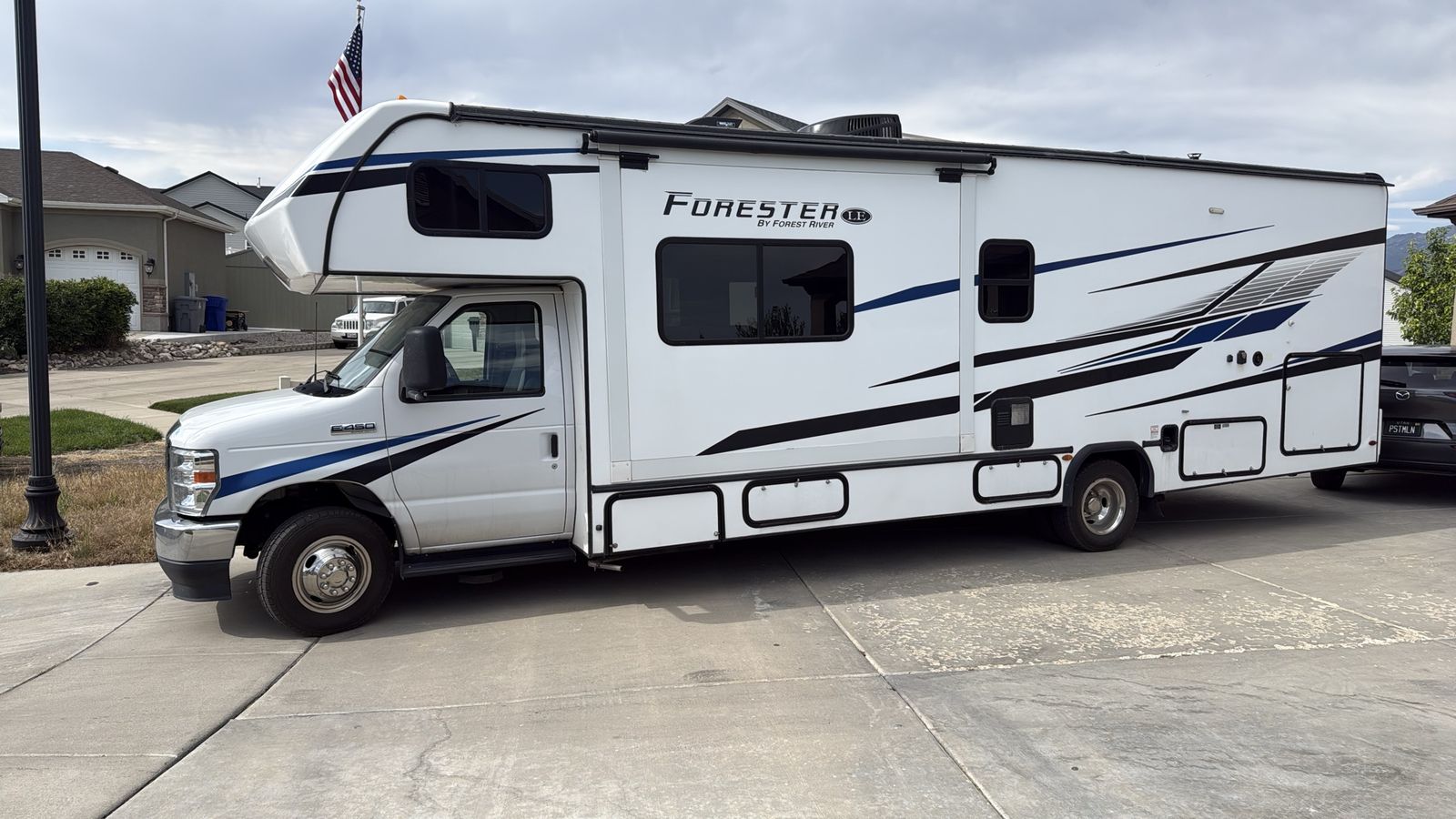 2022 Forest River Forester 32’ Class C Motorhome - Sleeps 10