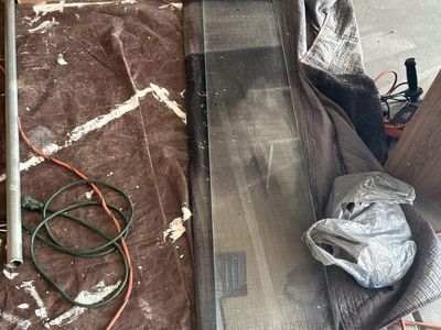 Free glass shelves