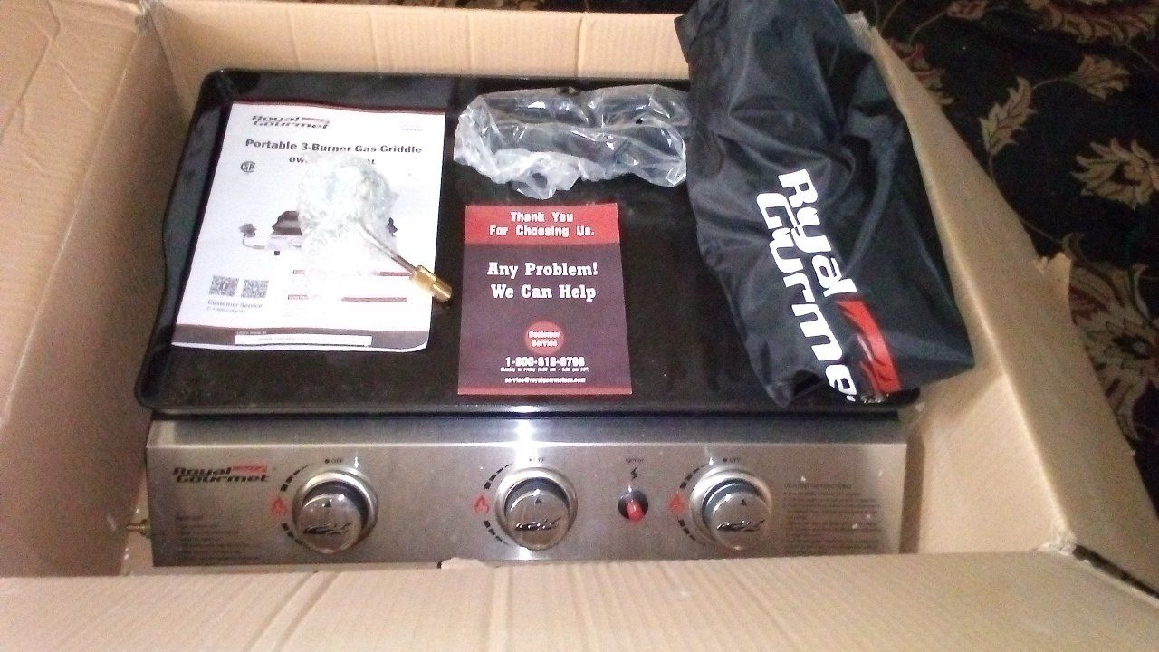 Royal Gourmet Portable 3-Burner Gas Griddle