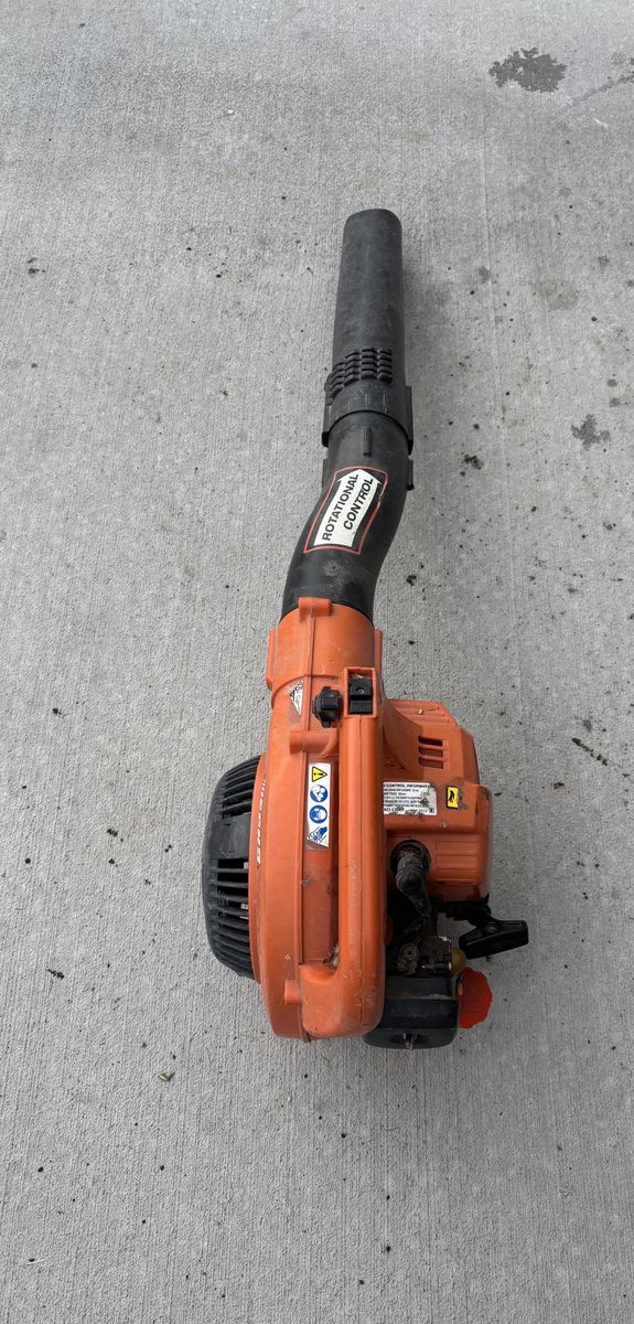 Industrial leaf blower