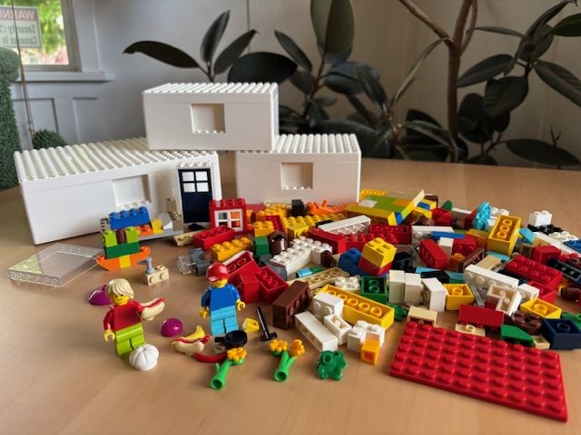 Lego IKEA exclusive BYGGLEX boxes and set 40357