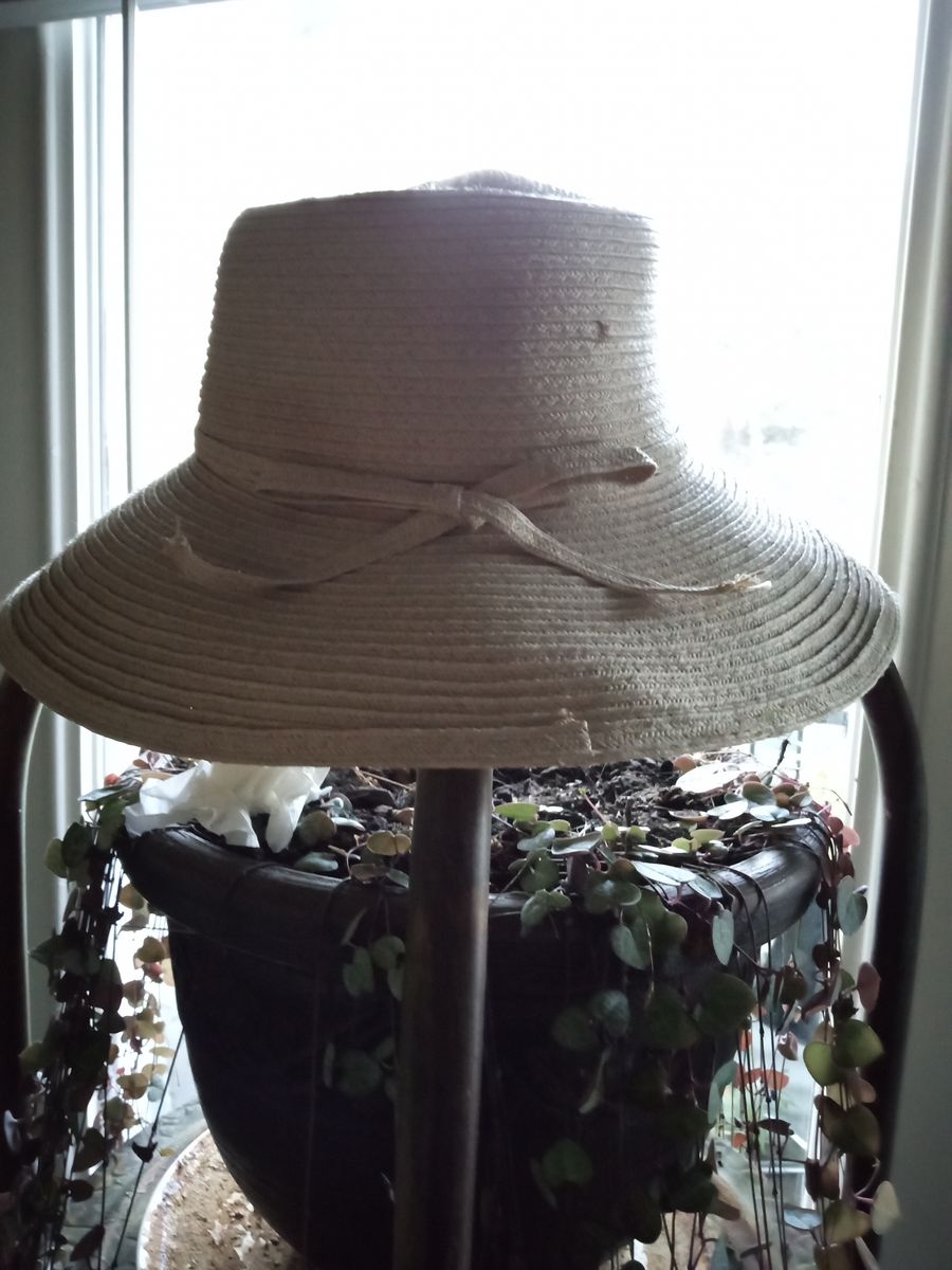 Straw sunhat or gardening hat