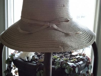 Straw sunhat or gardening hat