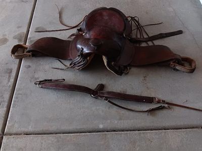 15" Used Western Saddle - Brown Leather with Faux Shearling Lining - Horse Tack