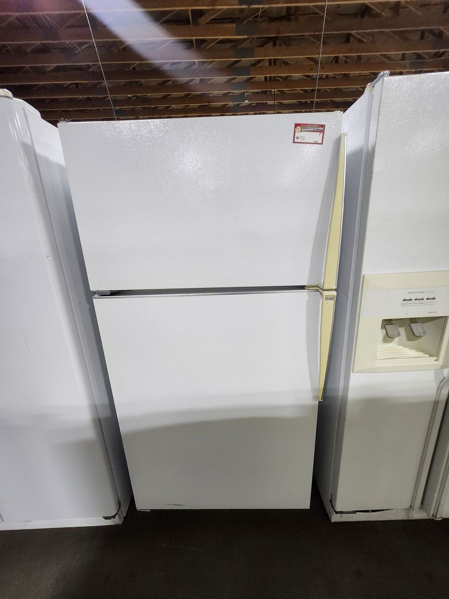 Amana Top Freezer Refrigerator White Used