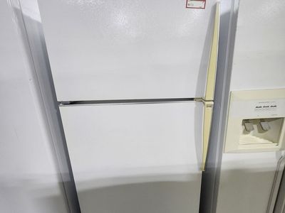 Amana Top Freezer Refrigerator White Used