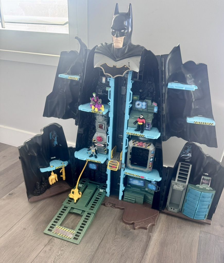 Imaginex Batman Batcave With Characters