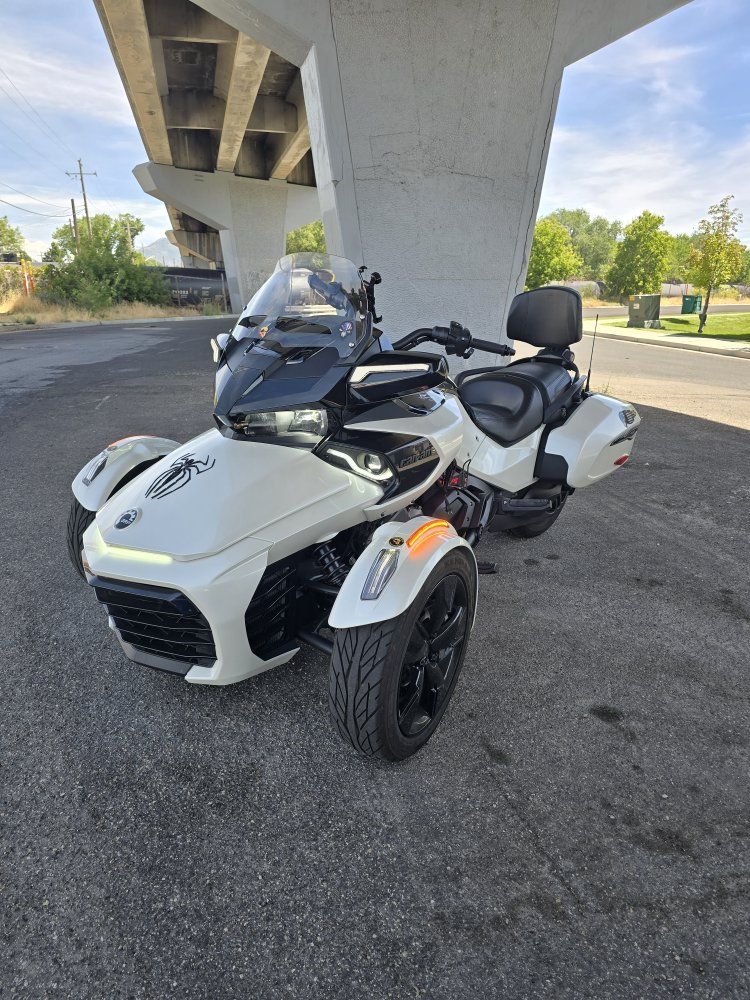 Can-Am Spyder F3-T 3-Wheeler Motorcycle - White