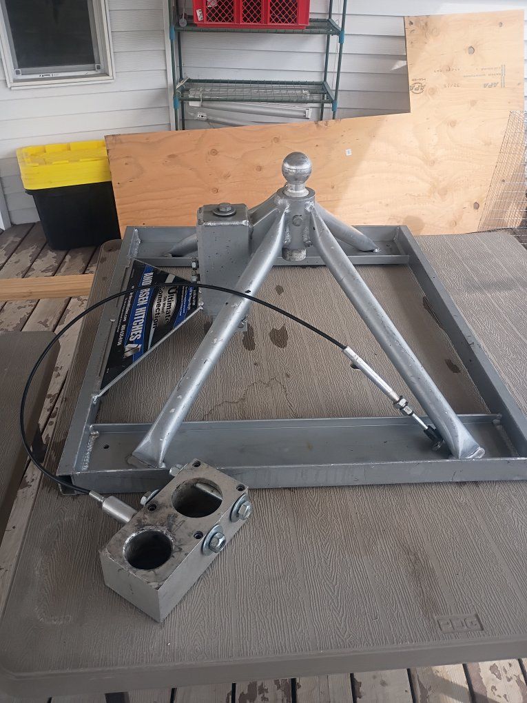 Anderson Hitch Gooseneck to 5th Wheel Adapter