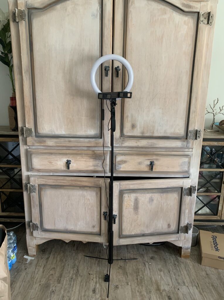 Ring Light With Remote!