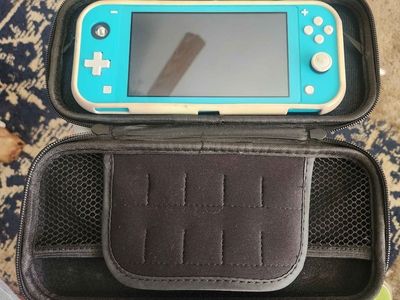 Nintendo Switch Lite w/case