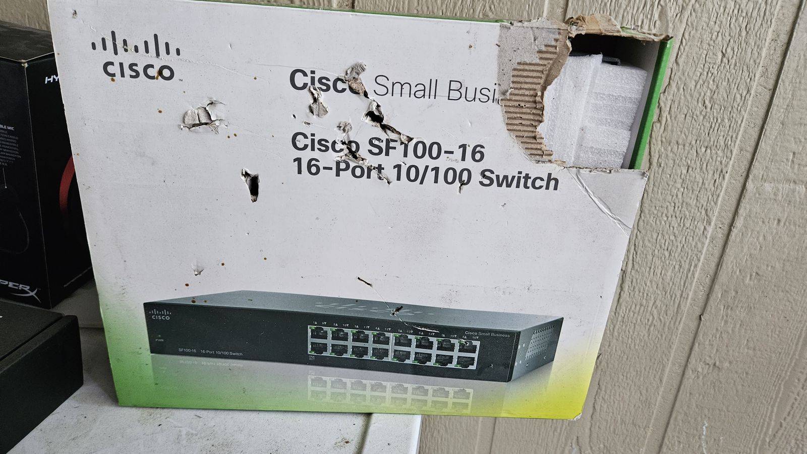 Cisco 16 port switch