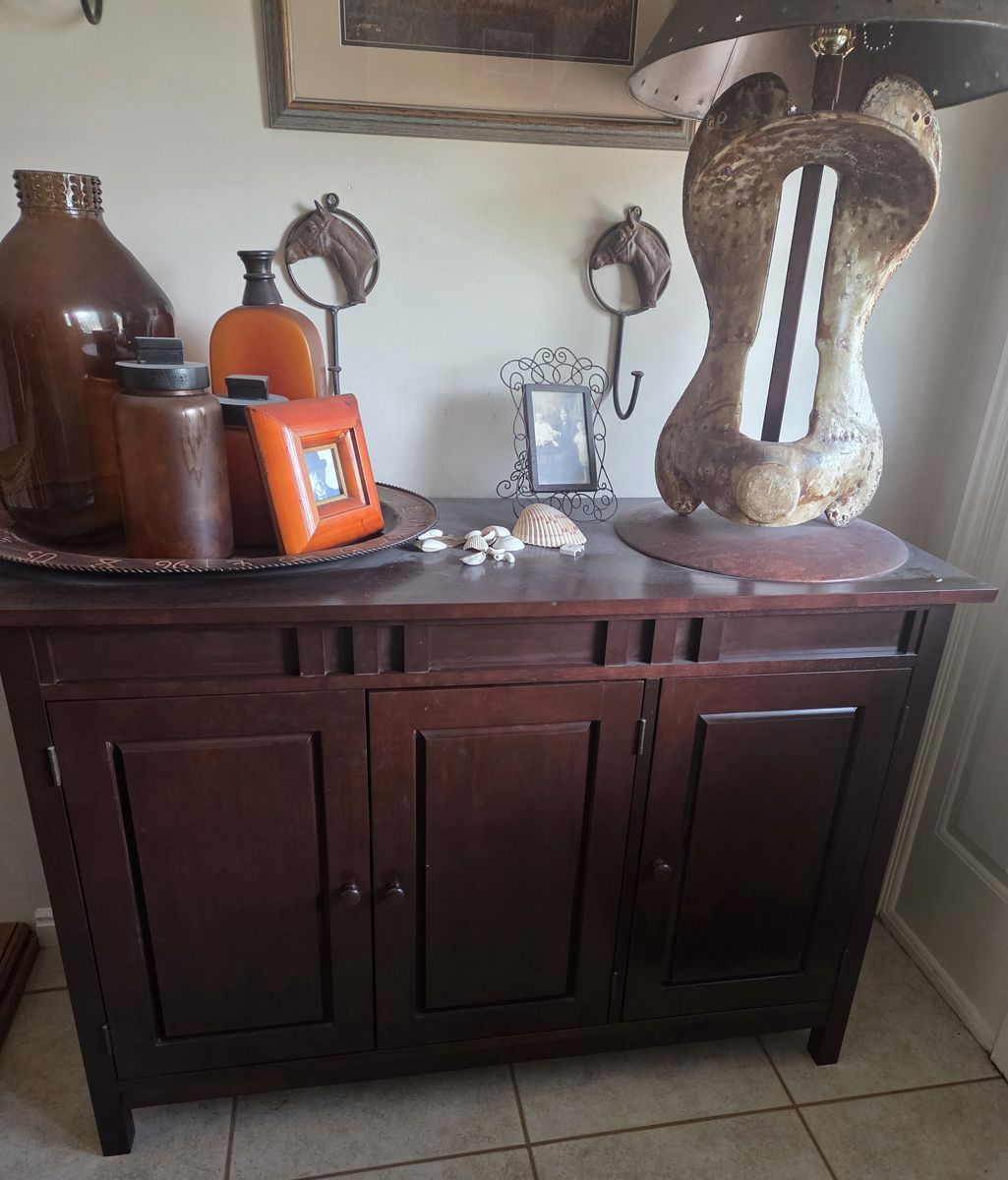Entryway/Sideboard Storage Cabinet