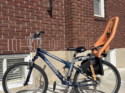 Specialized Bike With Thule Seat