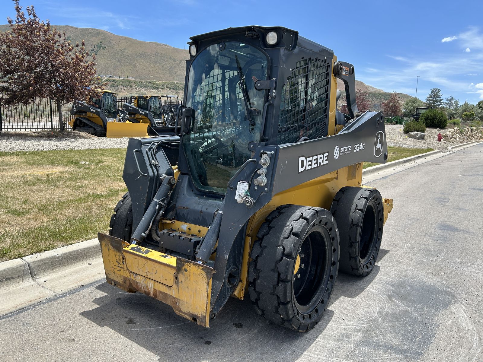 Used 2022 JOHN DEERE 324G SKID STEER LOADER