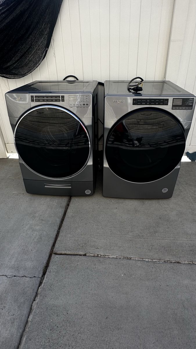 Washer and dryer whirlpool