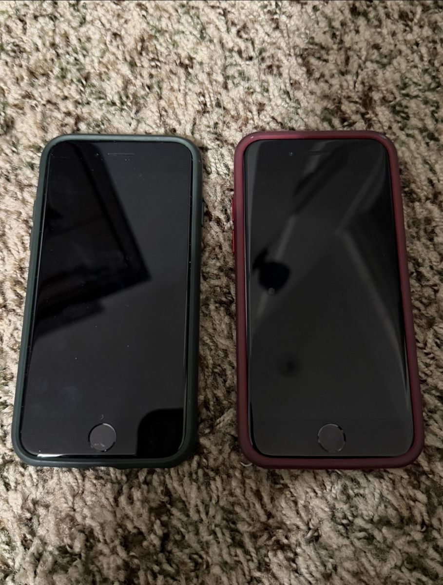 Two 3rd gen Iphone SE’s. Unlocked 