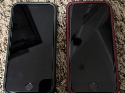 Two 3rd gen Iphone SE’s. Unlocked