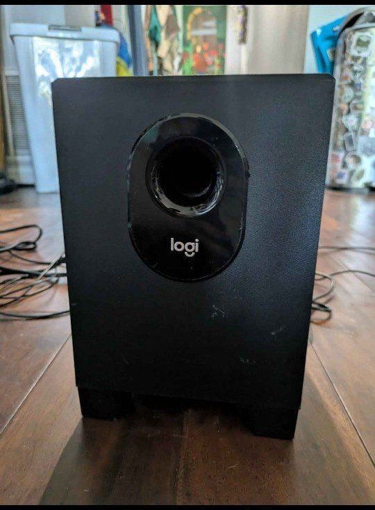 Logitech Z313 Speaker System with Subwoofer and Control Pod - Black