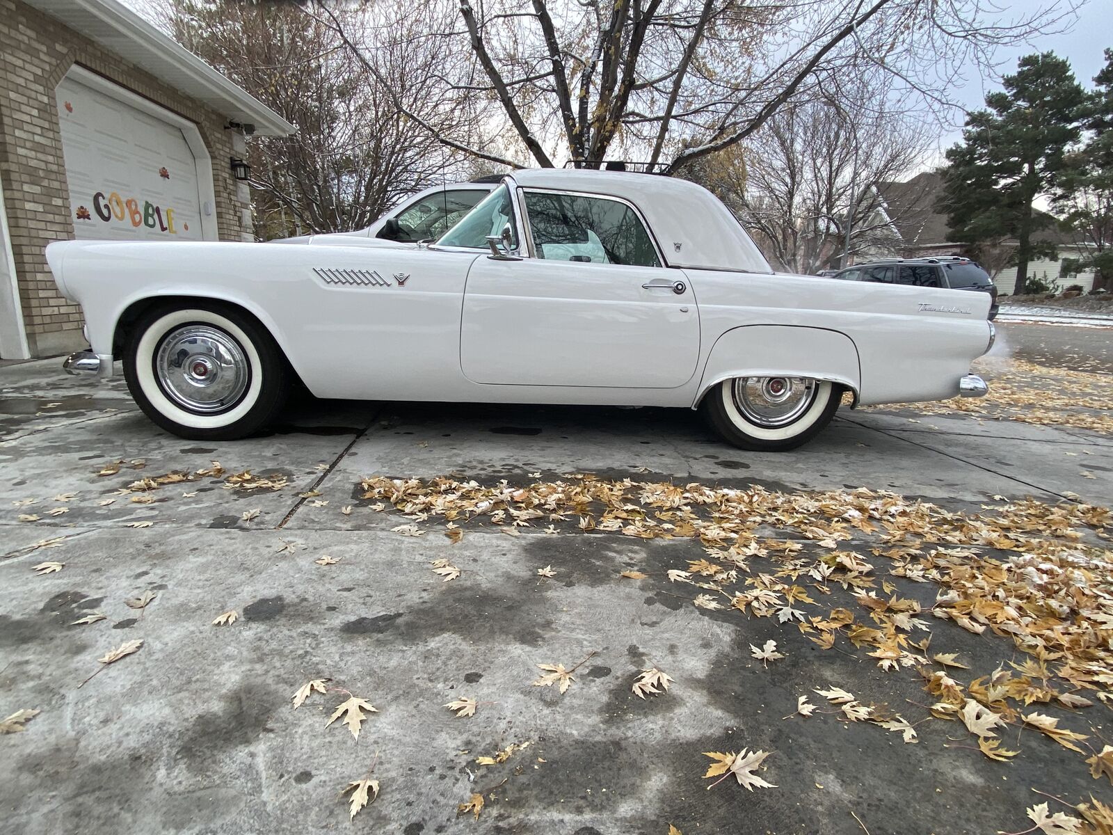 1955 Ford Thunderbird Deluxe