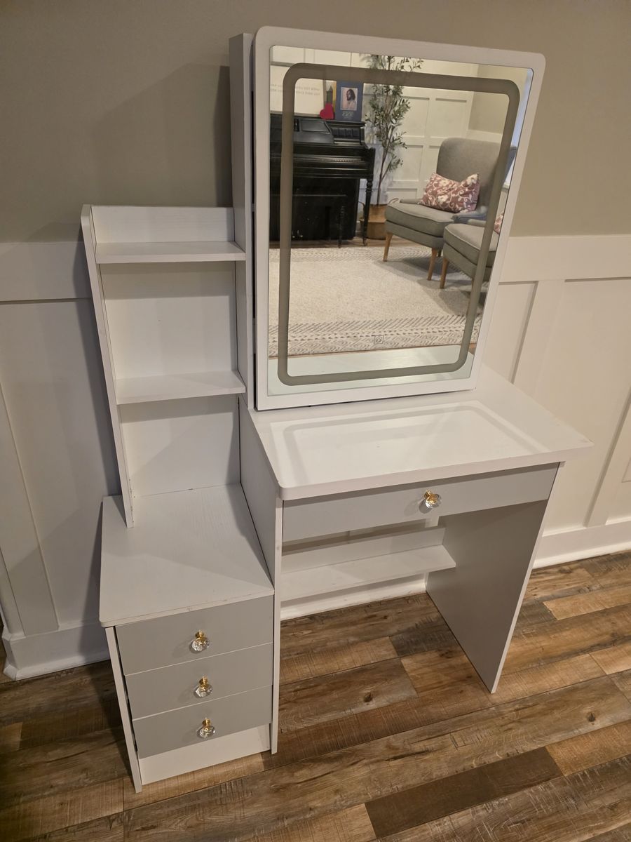 Vanity Desk for Bedroom, Dressing Table with mirror shelves