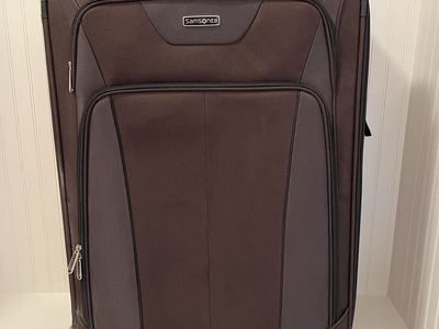 Large Samsonite Soft Suitcase