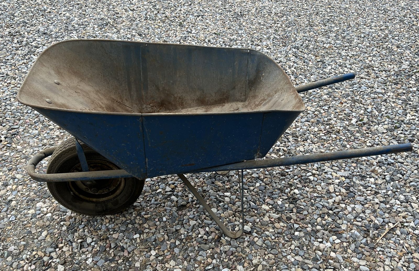 Main image 3