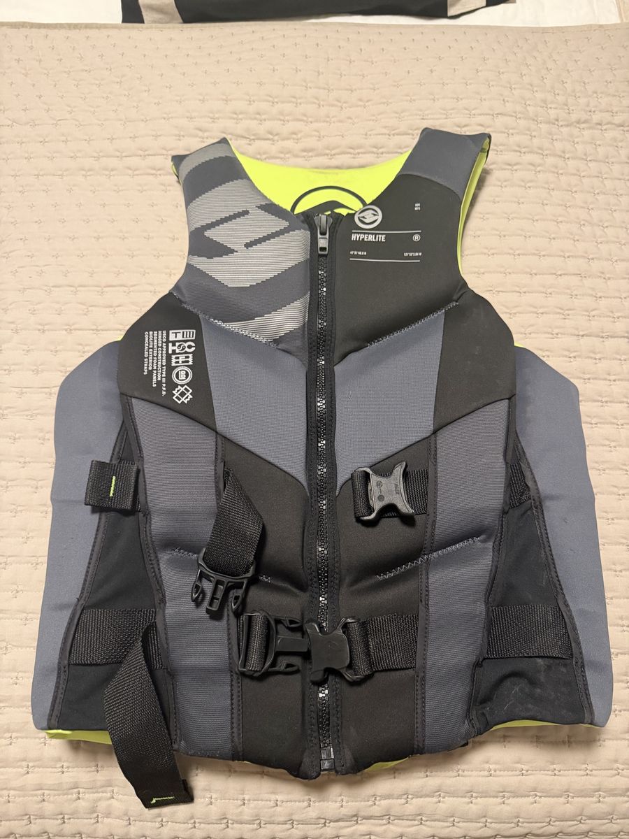 Hyperlite Men’s Large Life Jacket